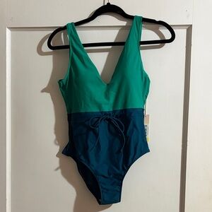 NWT Summersalt Blue and Green One Piece Swimsuit Size 4